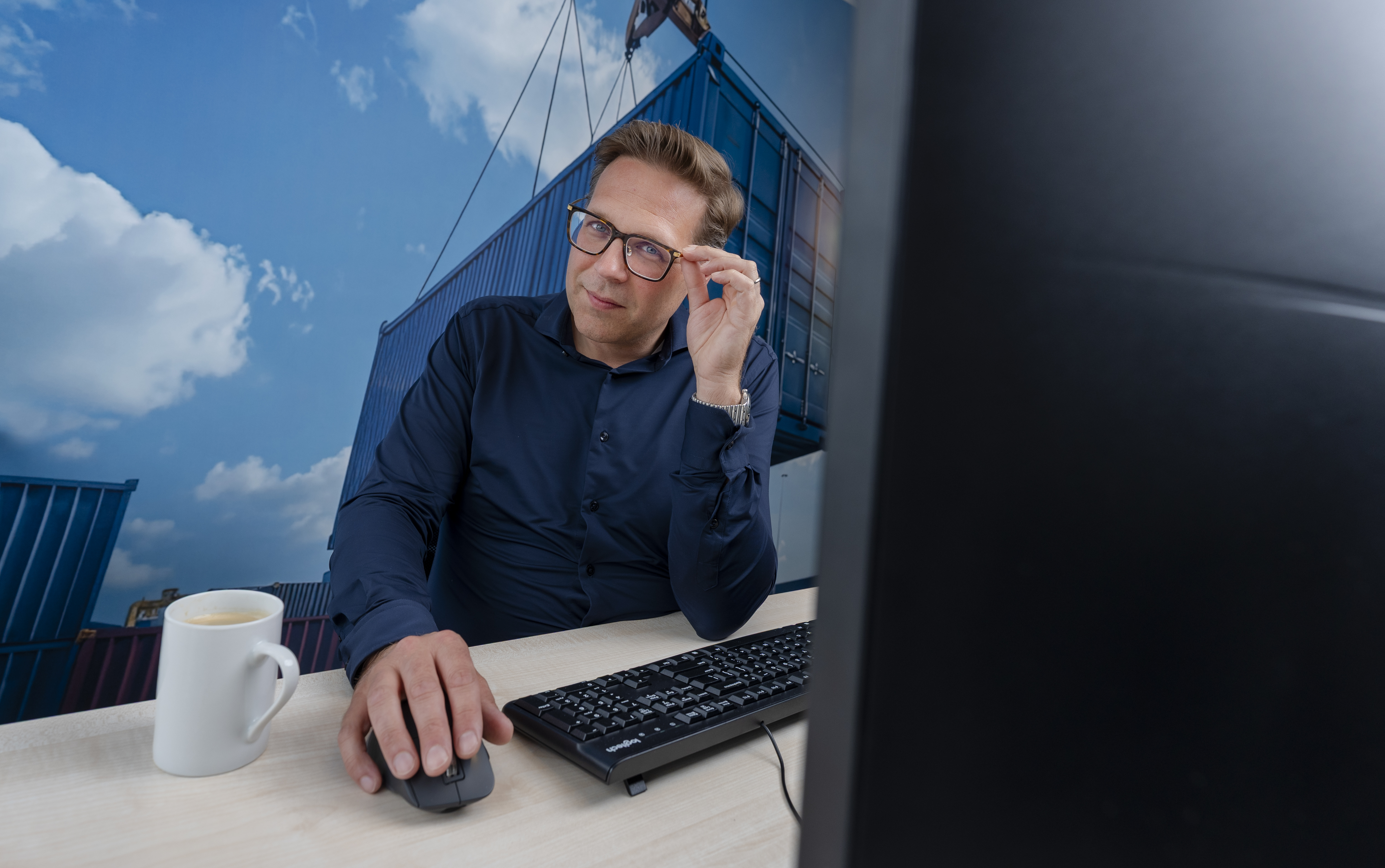 Container dimensions: the internal sizes of a sea container determine the load plan and pallet count